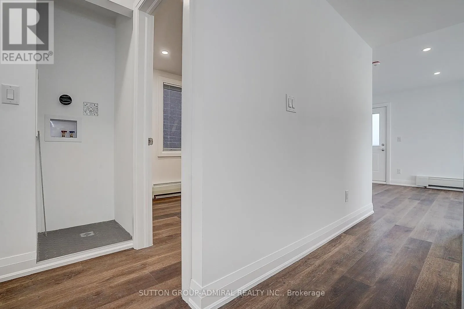 2 - 166 VAUGHAN ROAD