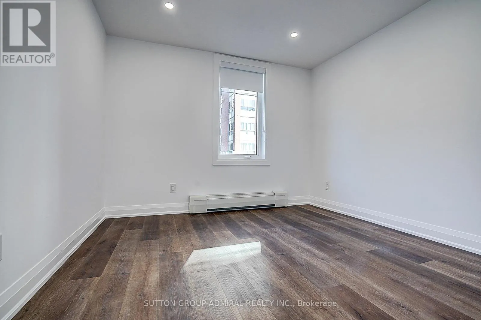2 - 166 VAUGHAN ROAD