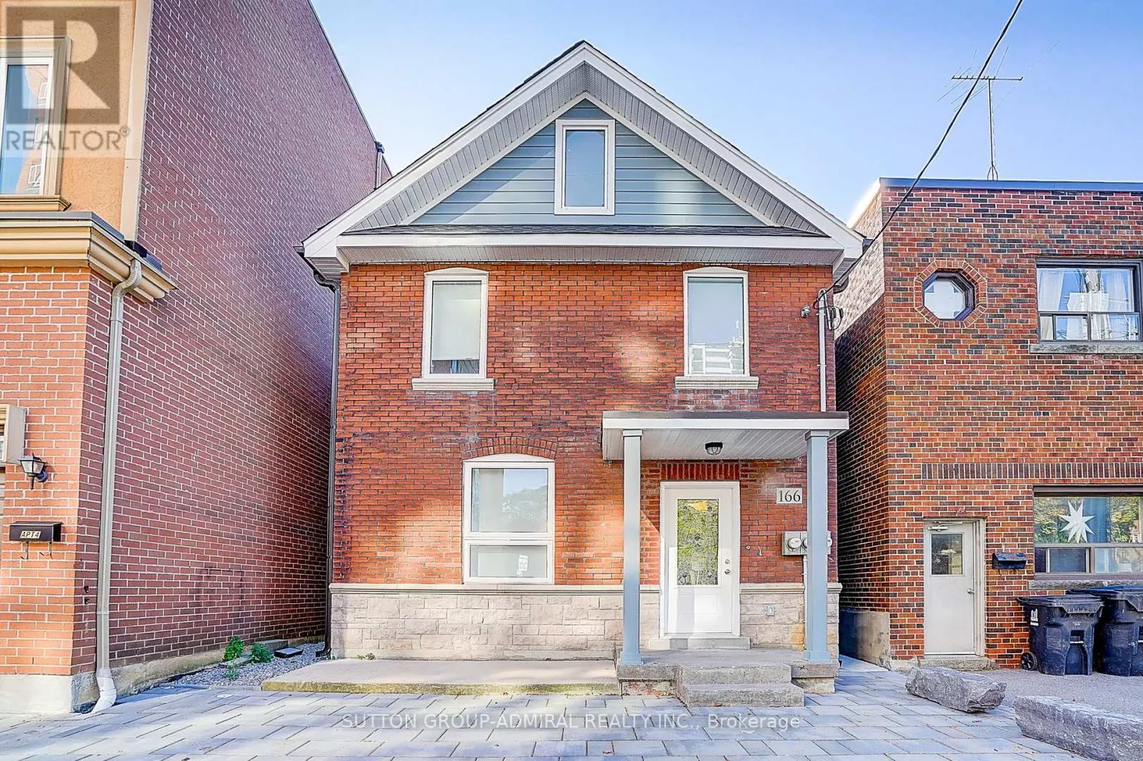 2 - 166 VAUGHAN ROAD