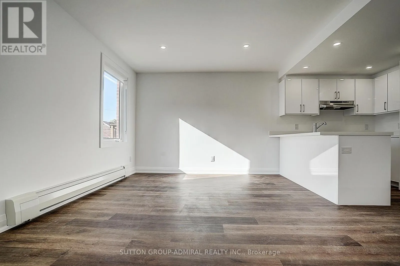 2 - 166 VAUGHAN ROAD