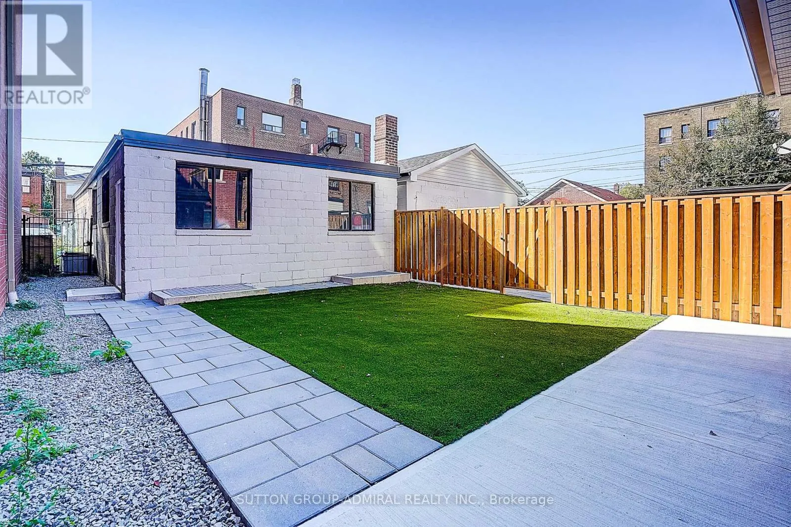 2 - 166 VAUGHAN ROAD