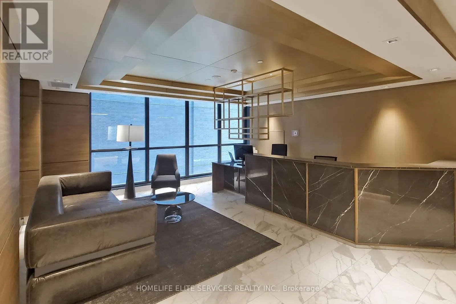 703 - 327 KING STREET W