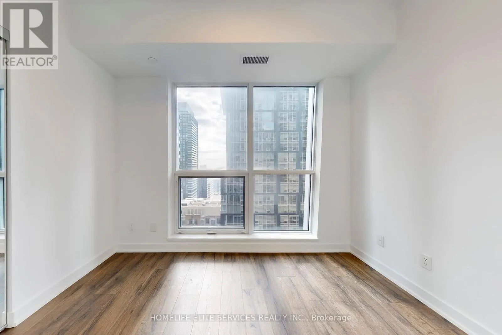 2302 - 327 KING STREET W