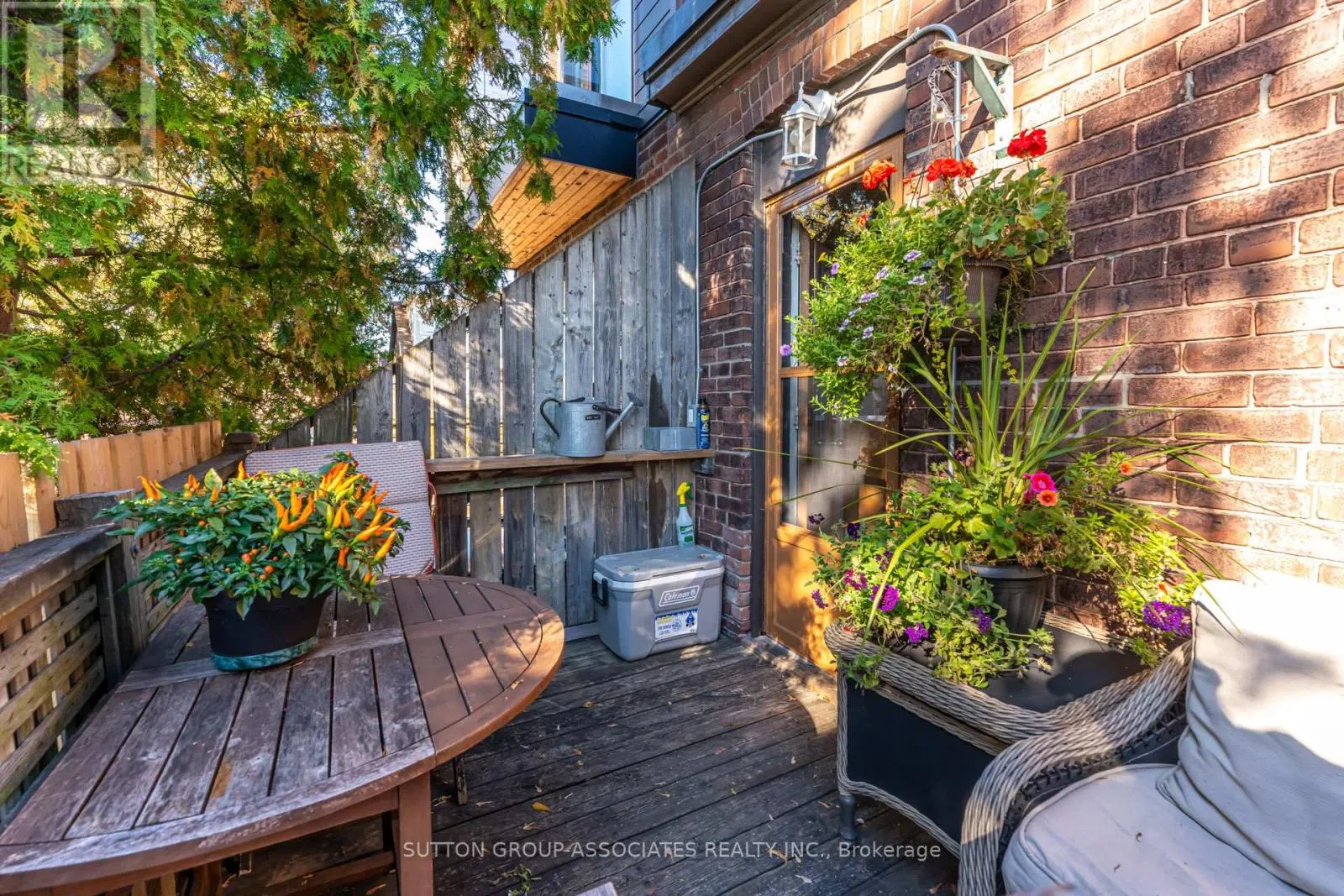 224 LIPPINCOTT STREET