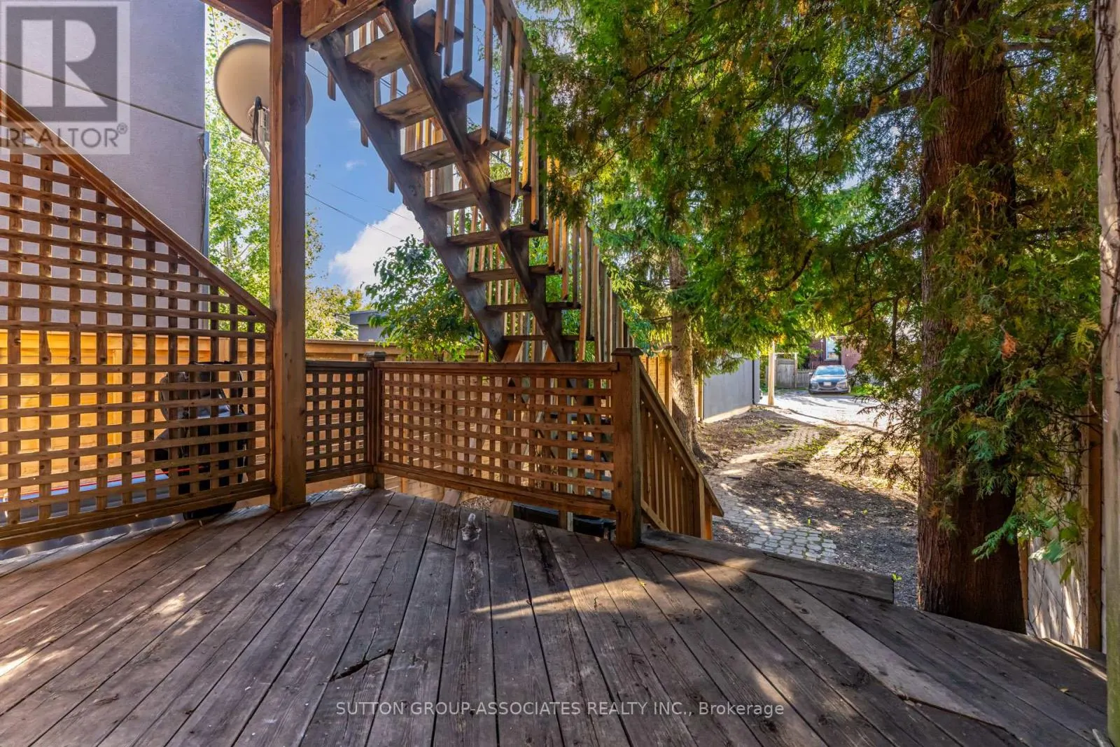 224 LIPPINCOTT STREET
