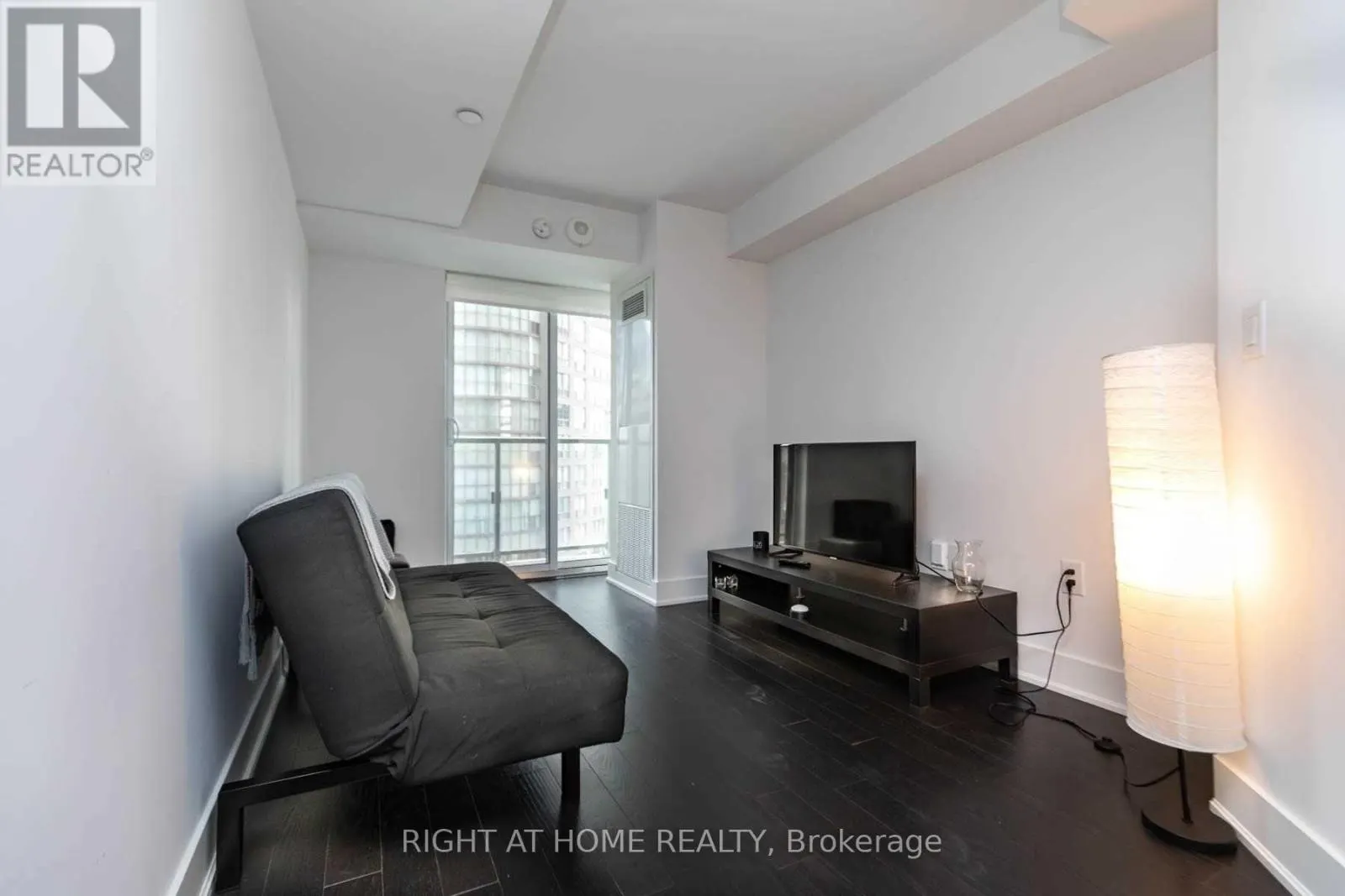 1518 - 955 BAY STREET