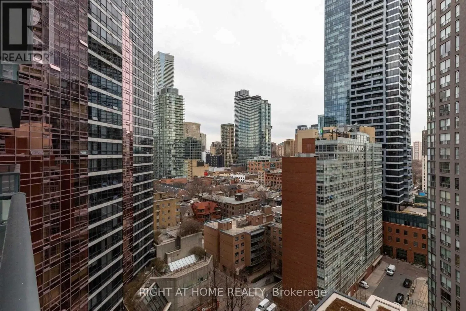 1518 - 955 BAY STREET