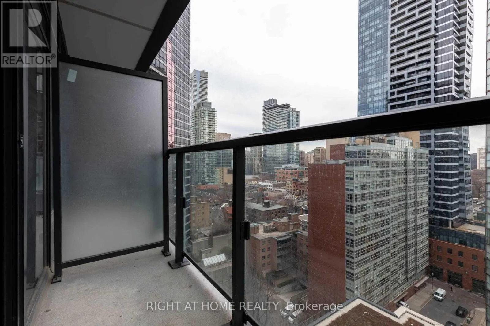 1518 - 955 BAY STREET