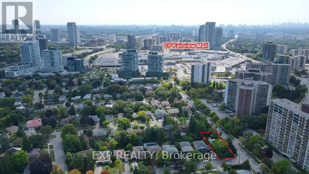 62 KEMPSELL CRESCENT