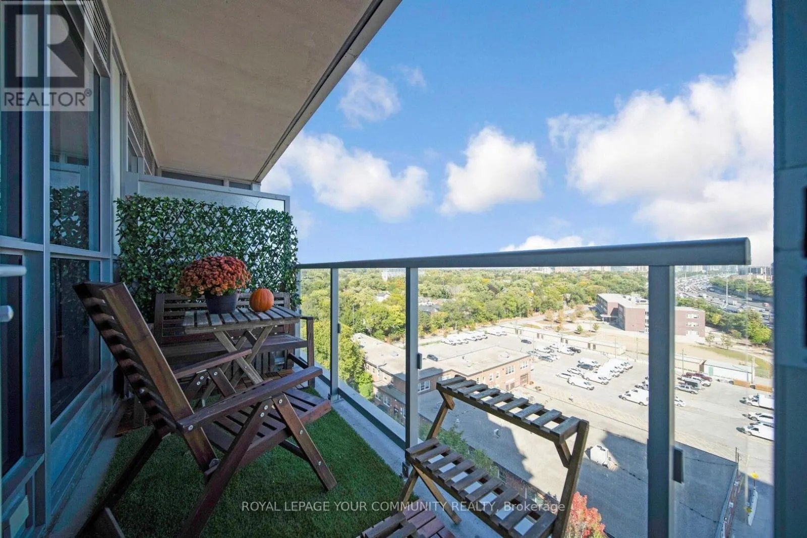 1129 - 120 HARRISON GARDEN BOULEVARD
