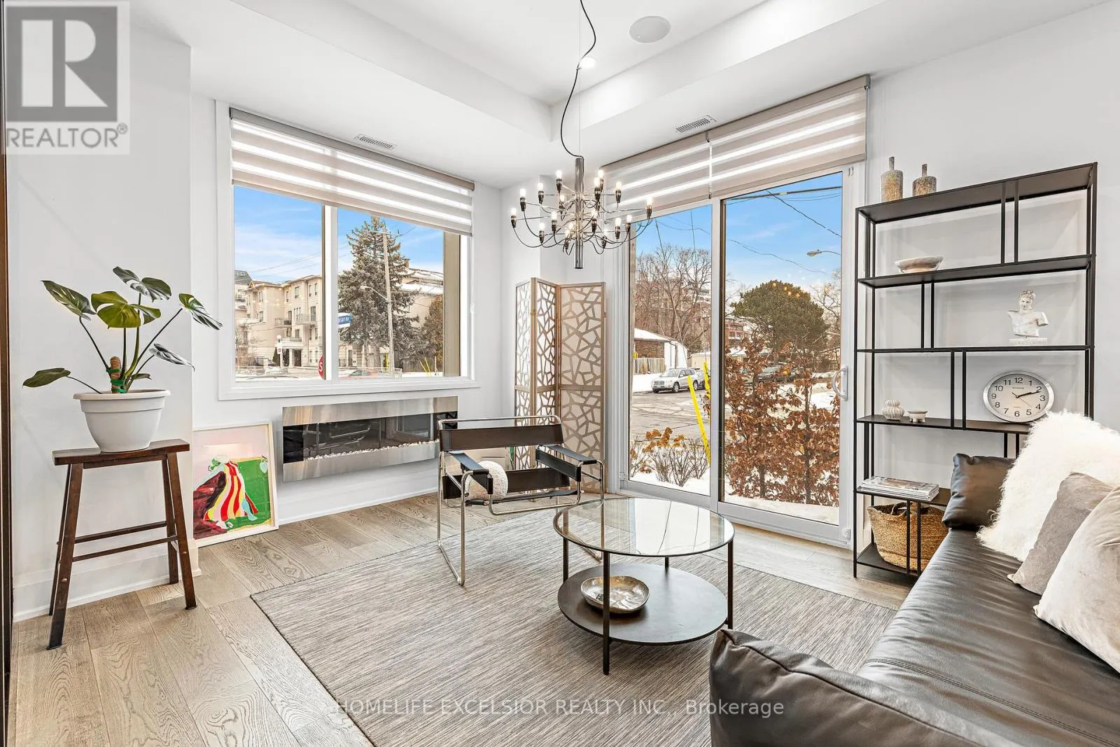 UNIT 1 - 18 GREENBRIAR ROAD