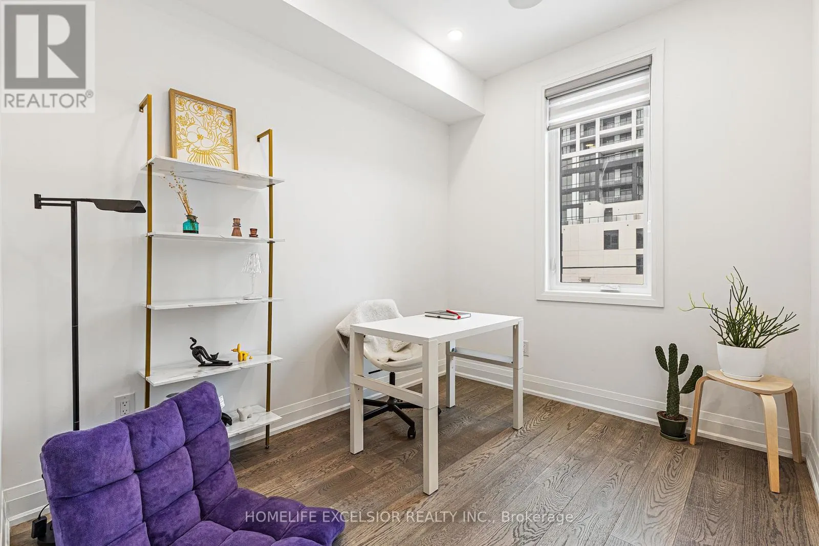 UNIT 1 - 18 GREENBRIAR ROAD