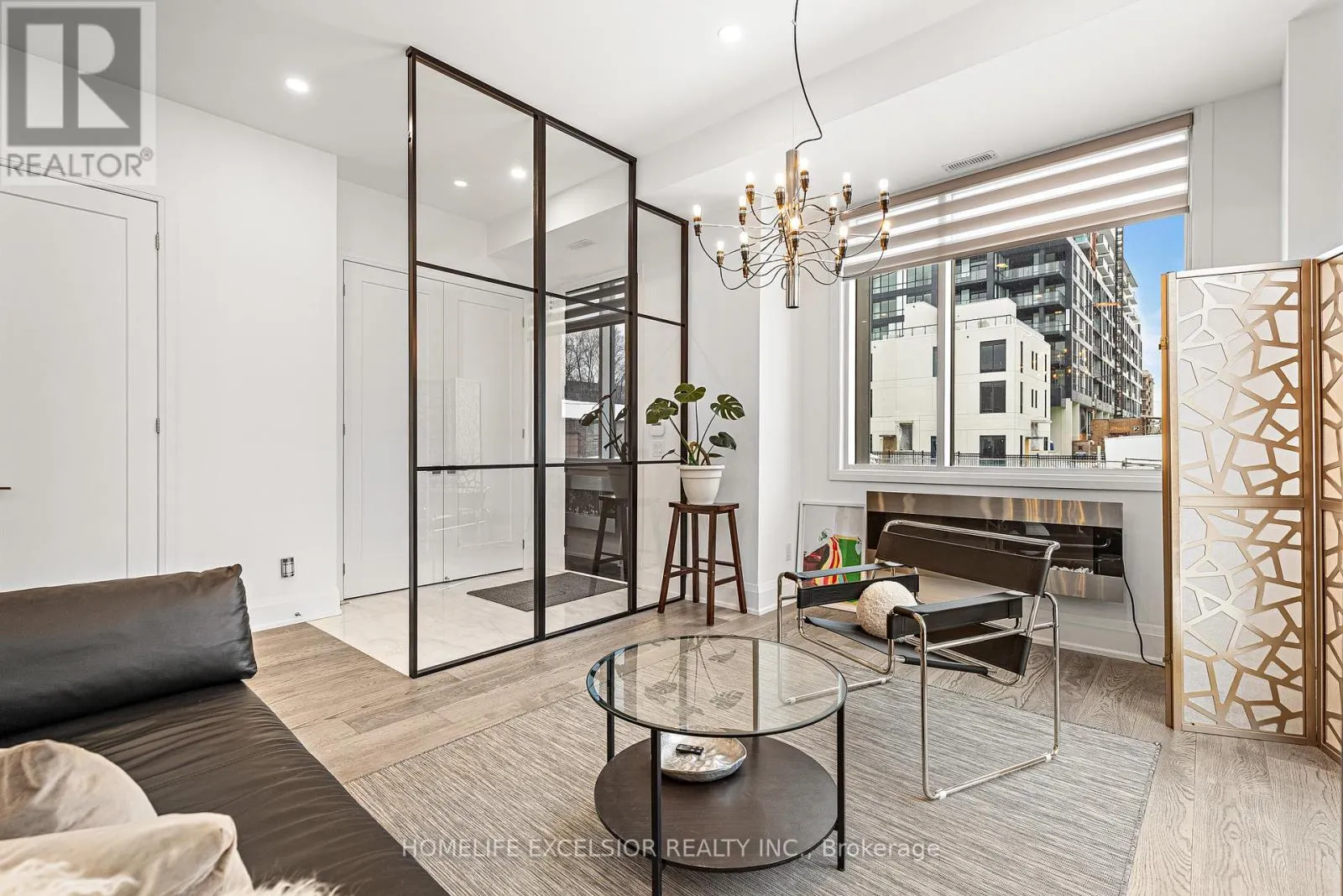 UNIT 1 - 18 GREENBRIAR ROAD