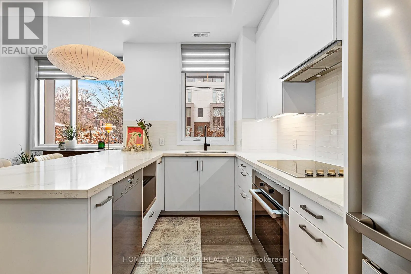 UNIT 1 - 18 GREENBRIAR ROAD
