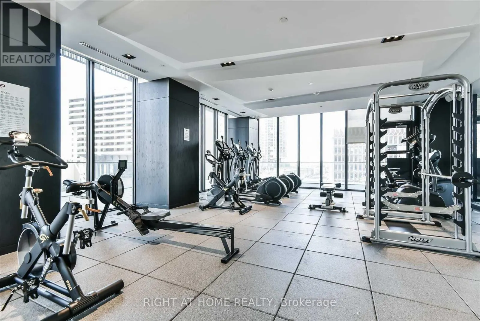 5001 - 8 EGLINTON AVENUE E