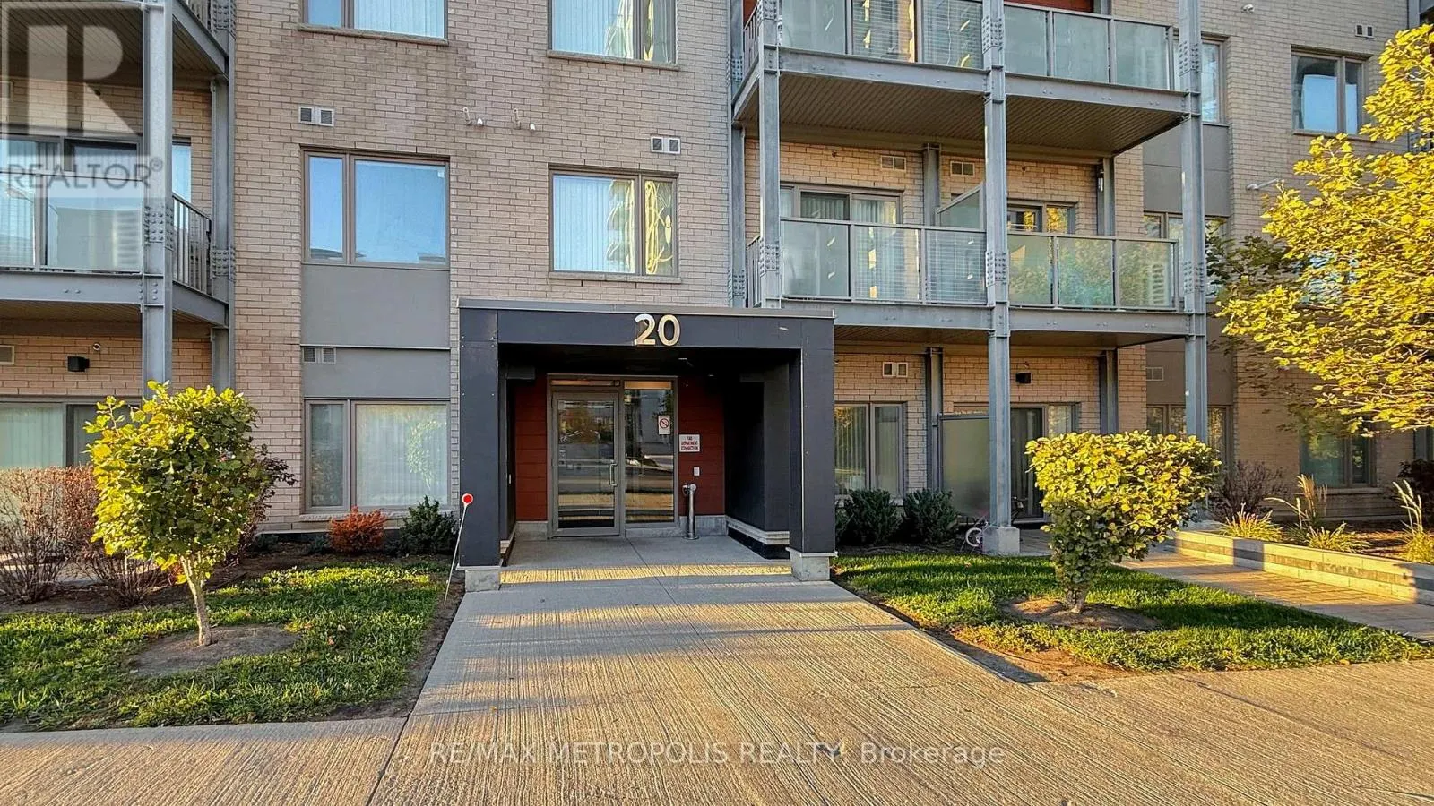 310 - 20 ORCHID COURT