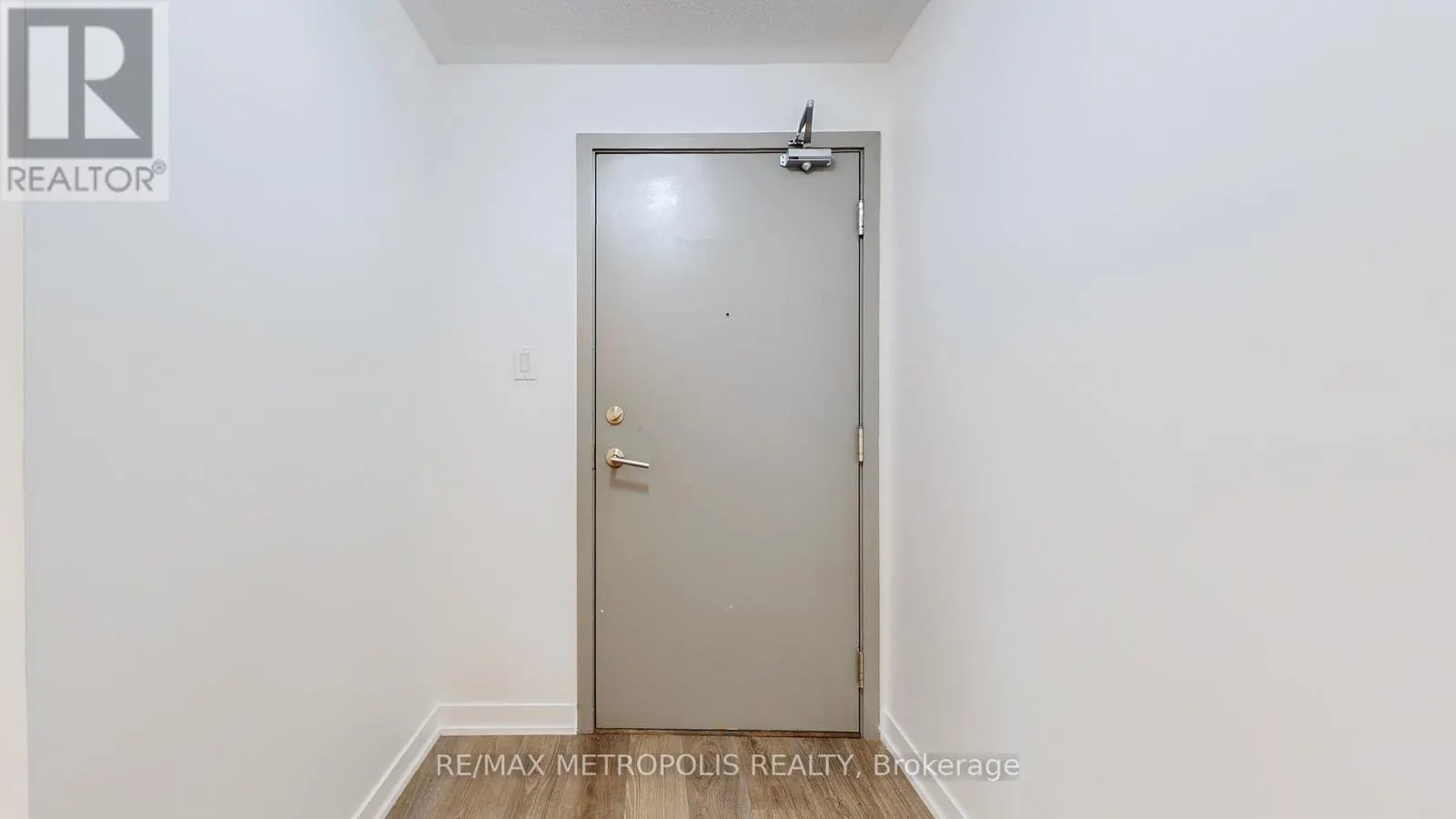 310 - 20 ORCHID COURT