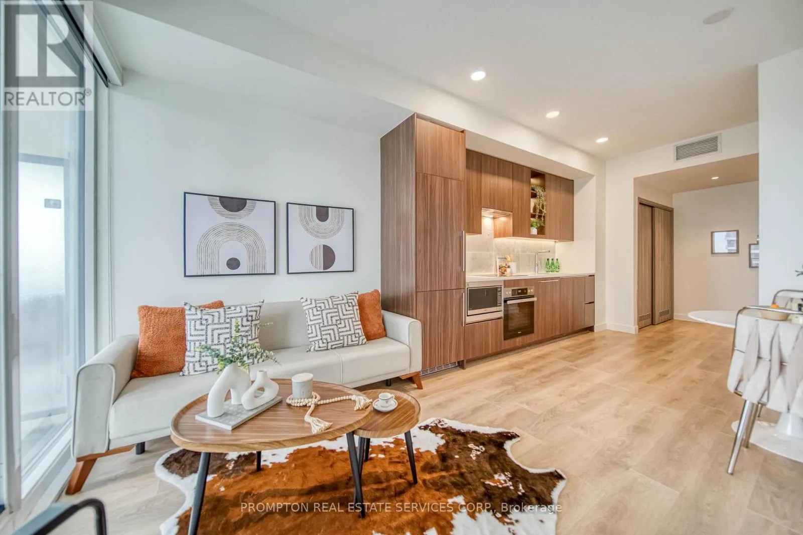 1515 - 85 MCMAHON DRIVE