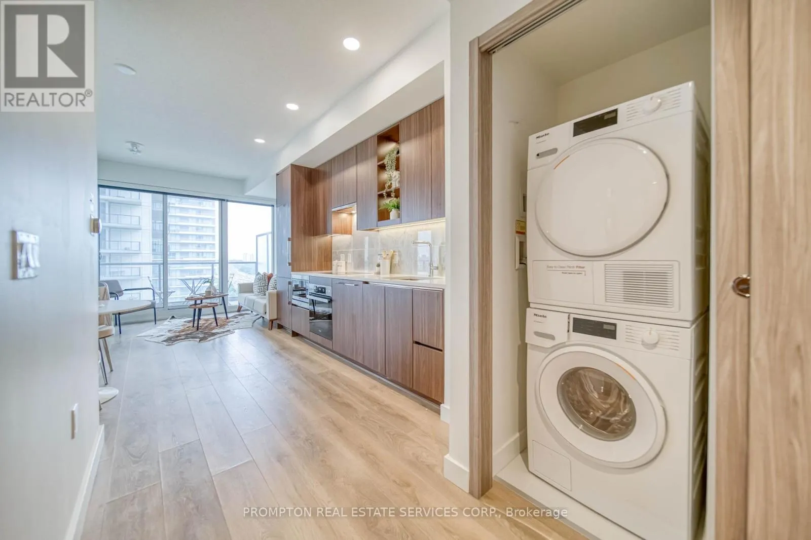 1515 - 85 MCMAHON DRIVE