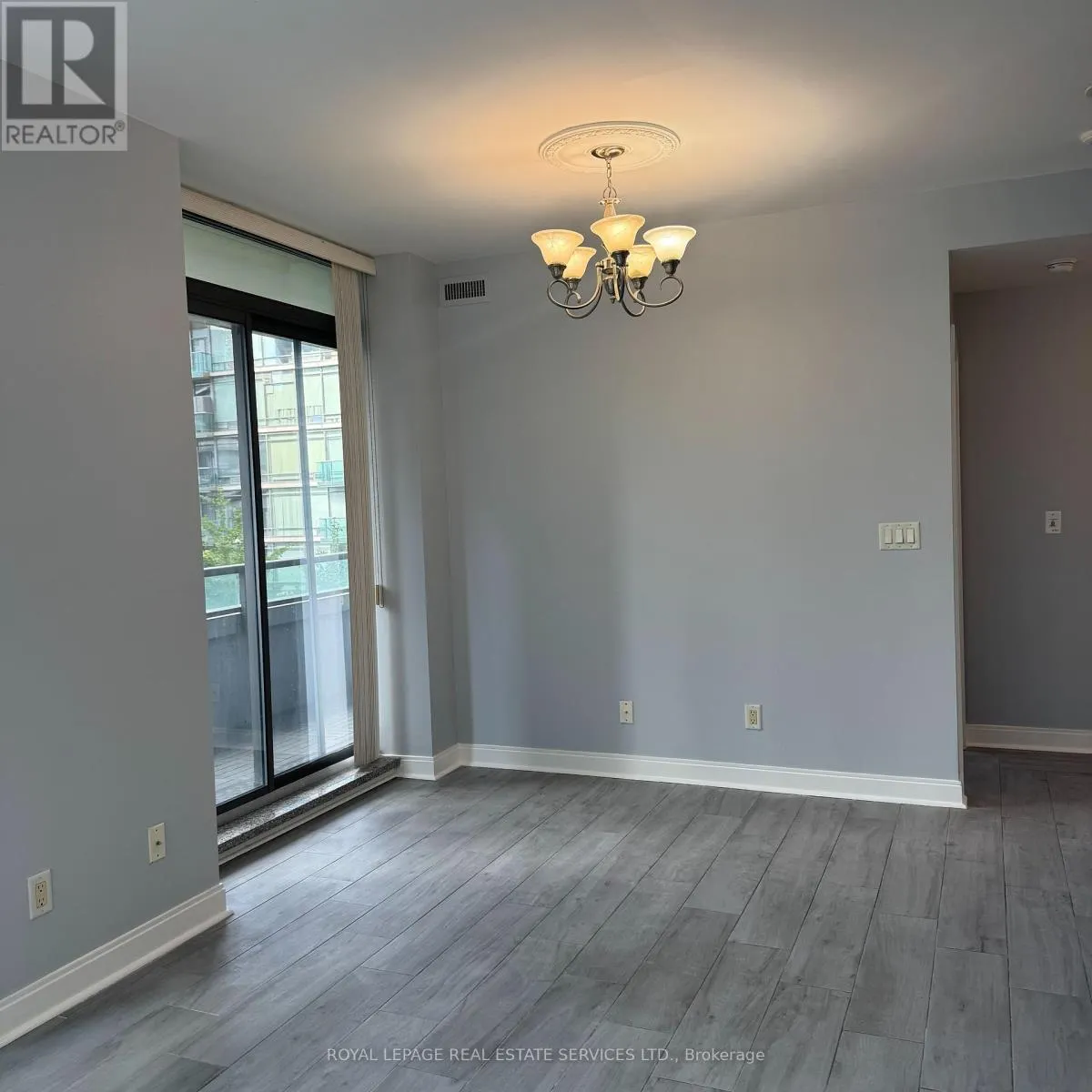 405 - 18 YORKVILLE AVENUE