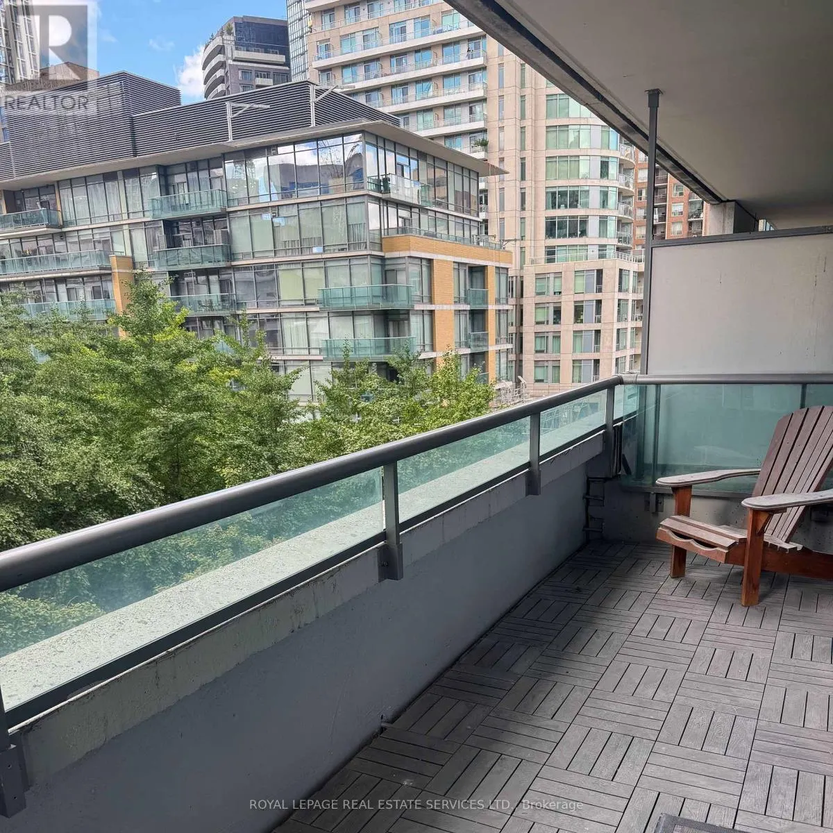 405 - 18 YORKVILLE AVENUE