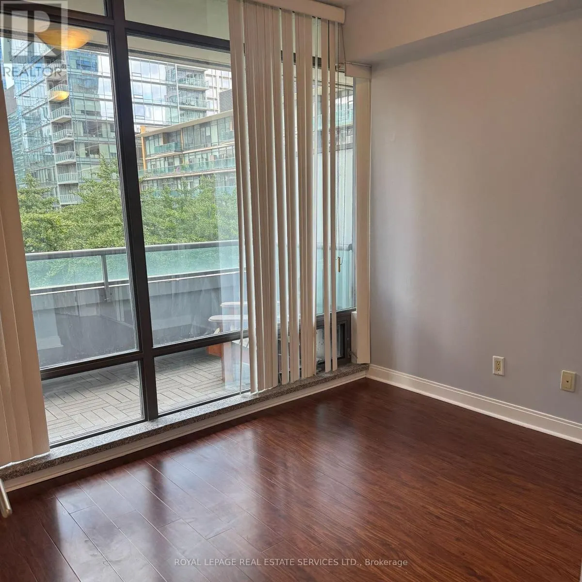 405 - 18 YORKVILLE AVENUE