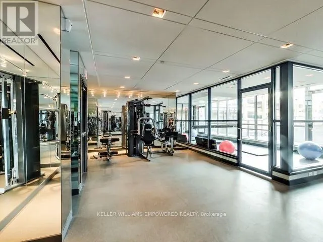 406 - 210 SIMCOE STREET