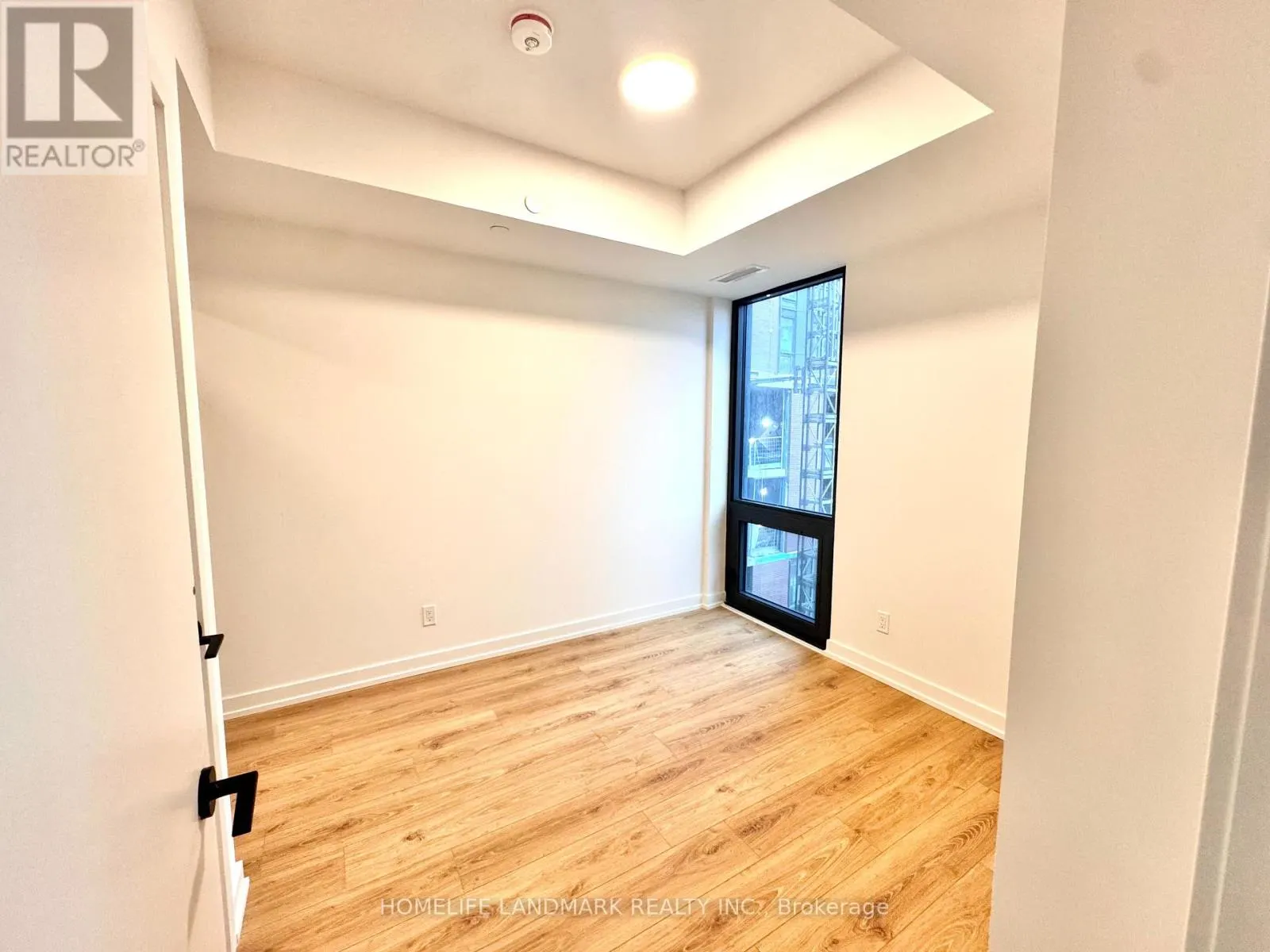 503 - 35 PARLIAMENT STREET