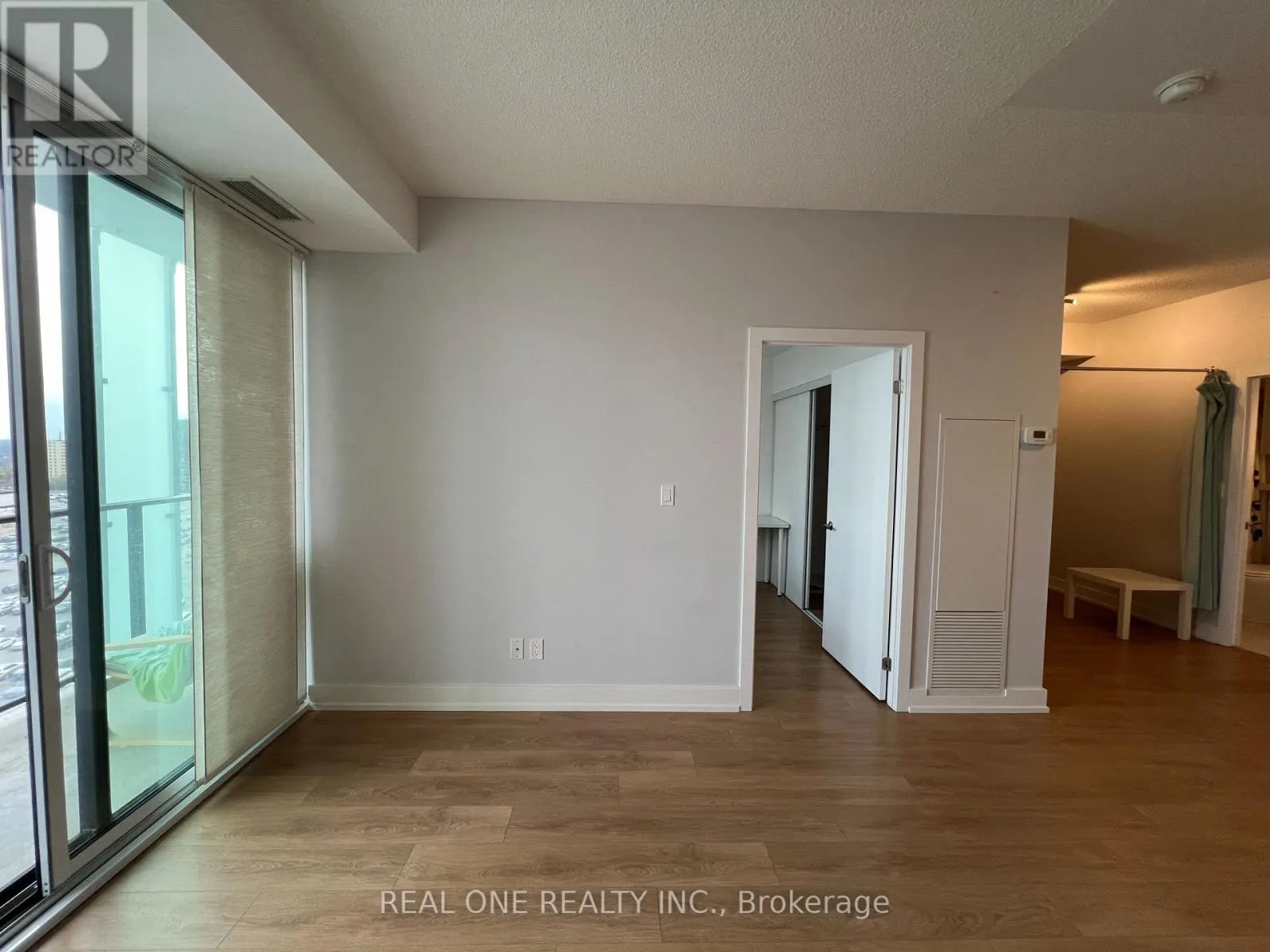 1112 - 150 FAIRVIEW MALL DRIVE