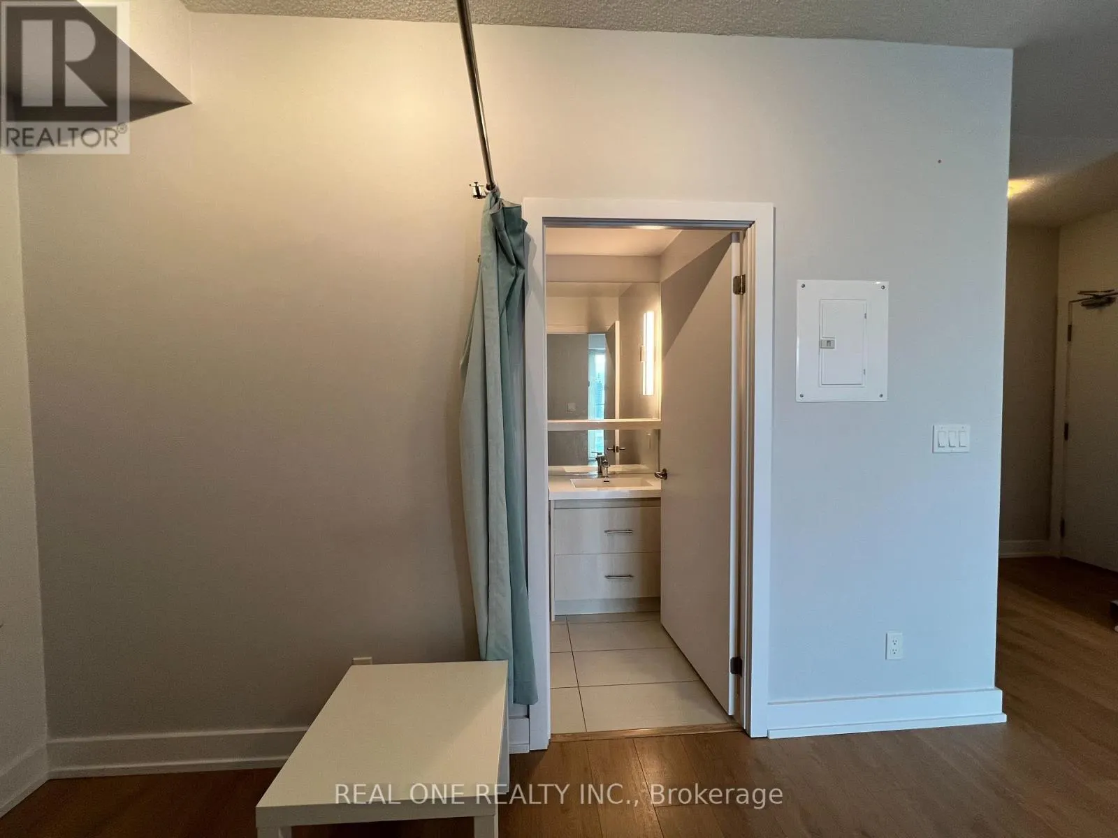 1112 - 150 FAIRVIEW MALL DRIVE