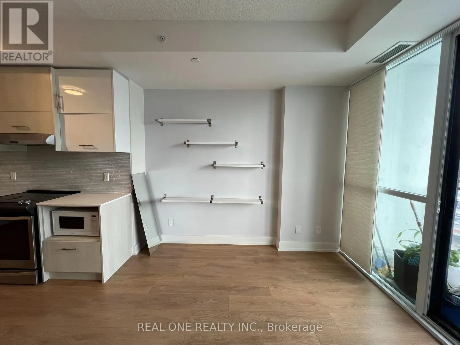 1112 - 150 FAIRVIEW MALL DRIVE