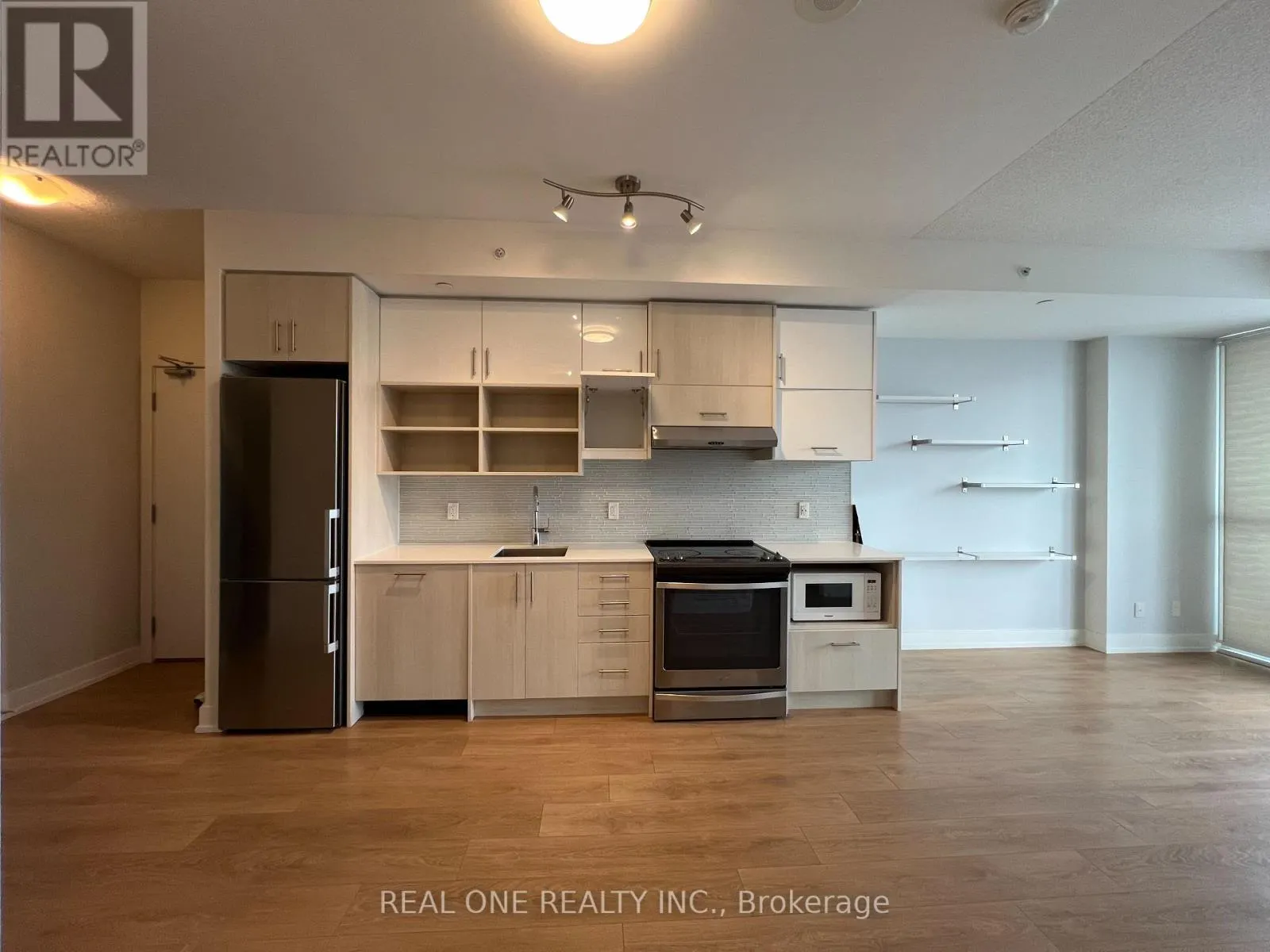 1112 - 150 FAIRVIEW MALL DRIVE