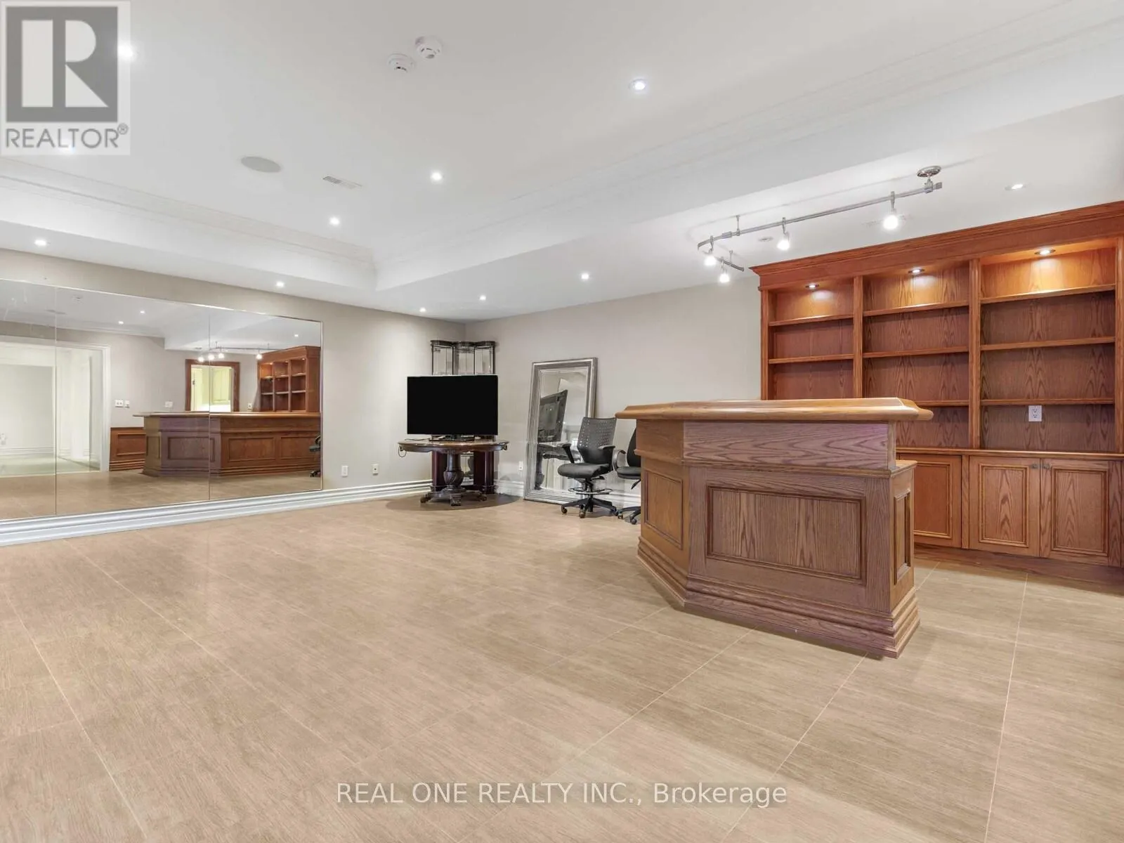 25 DEMPSEY CRESCENT