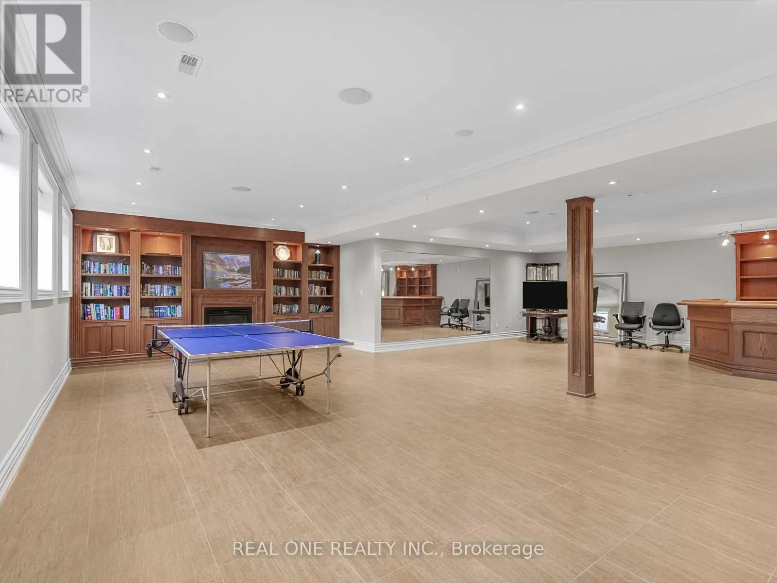 25 DEMPSEY CRESCENT
