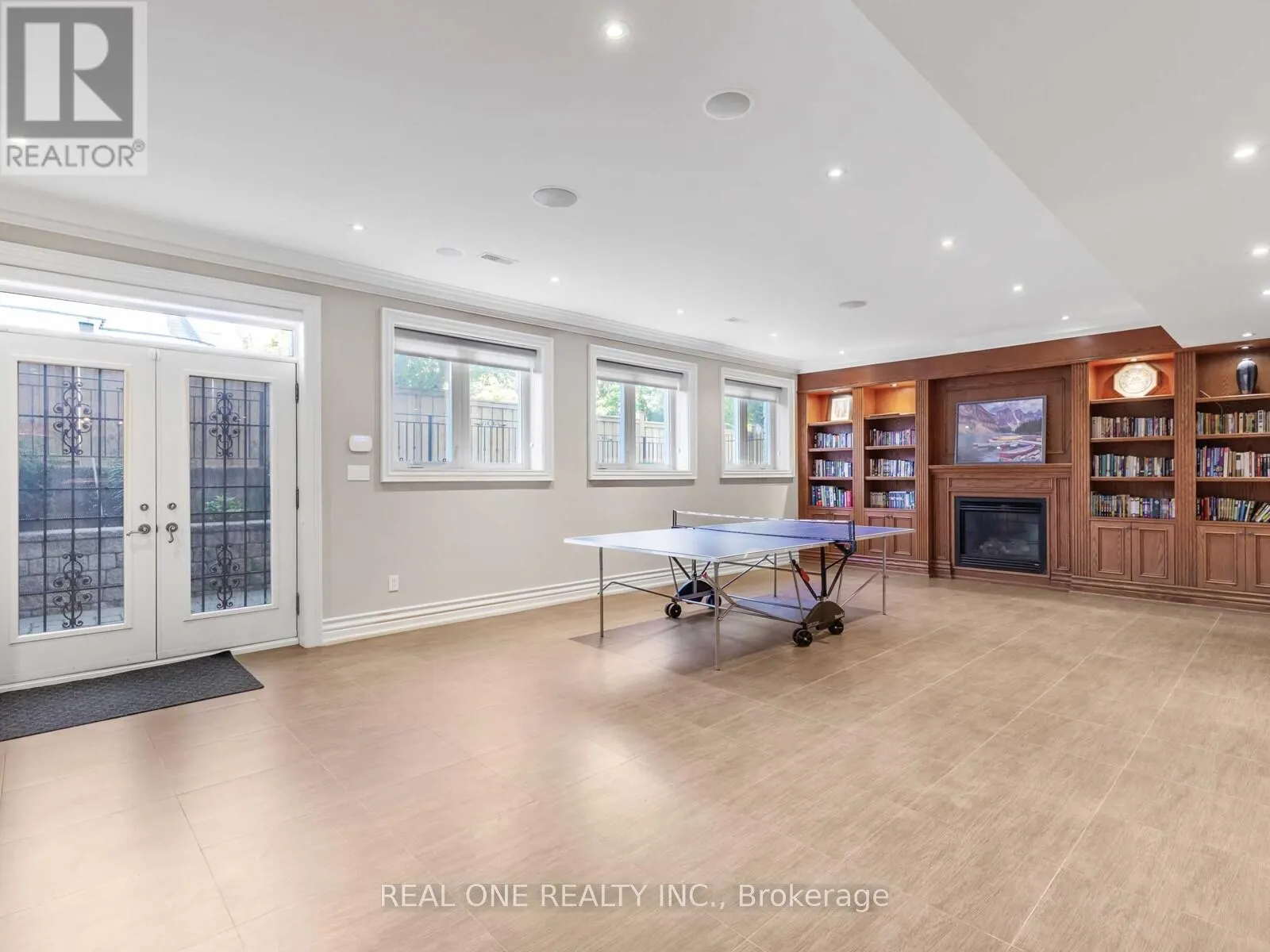 25 DEMPSEY CRESCENT
