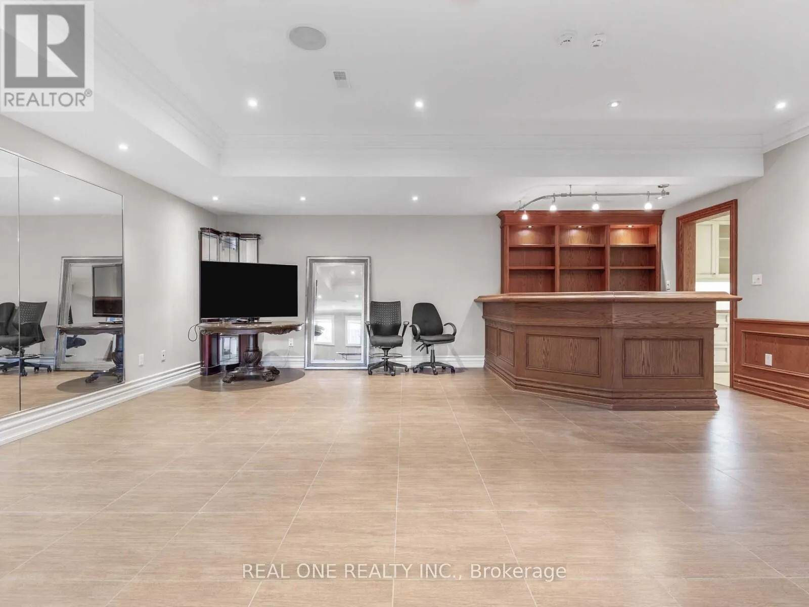 25 DEMPSEY CRESCENT