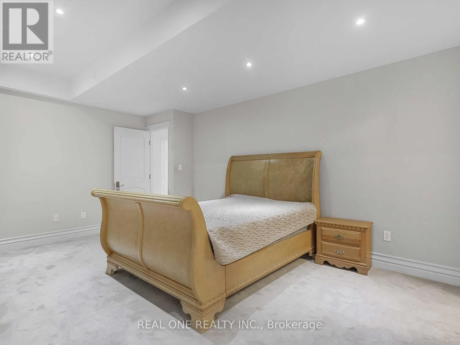 25 DEMPSEY CRESCENT
