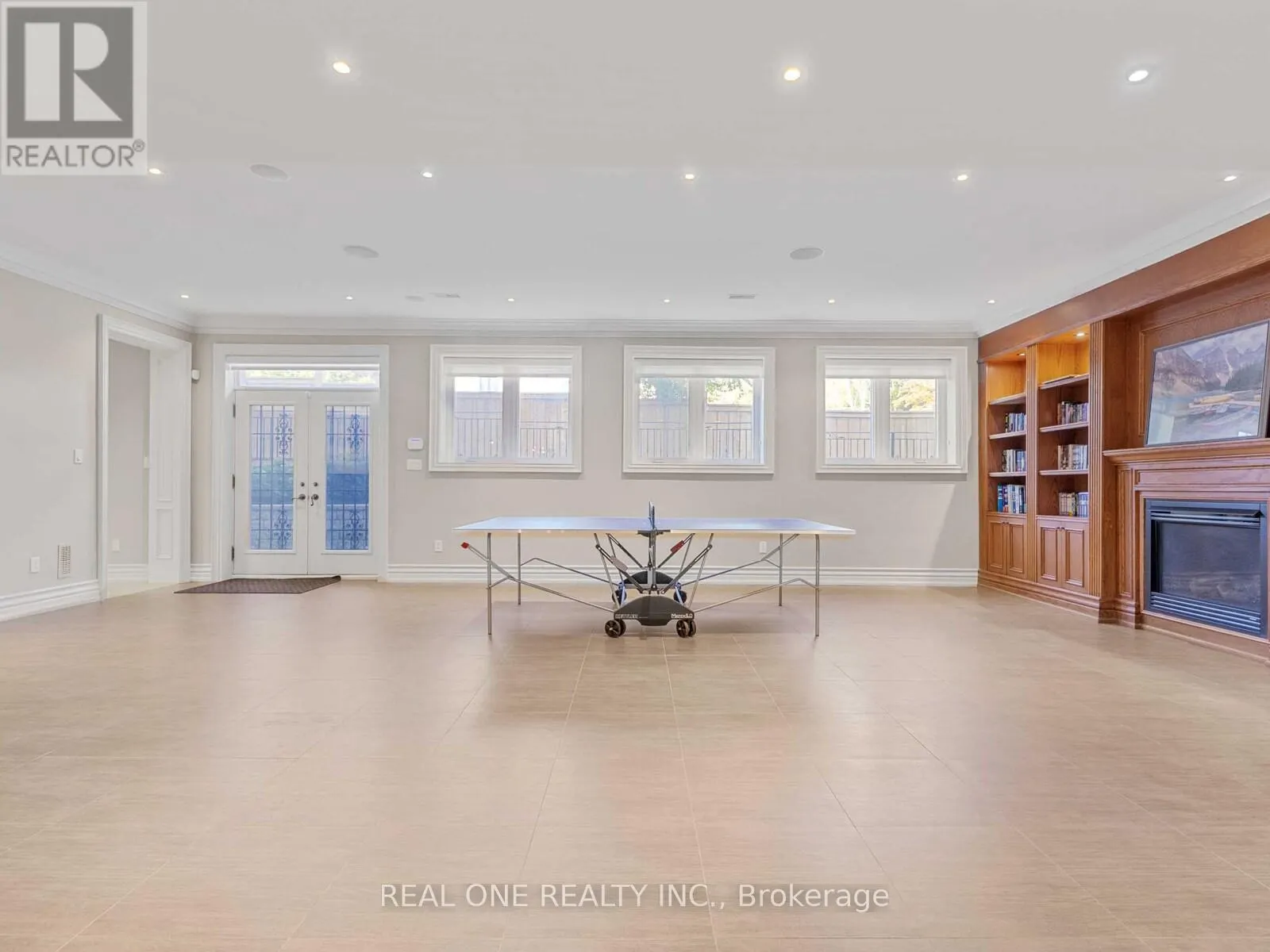 25 DEMPSEY CRESCENT