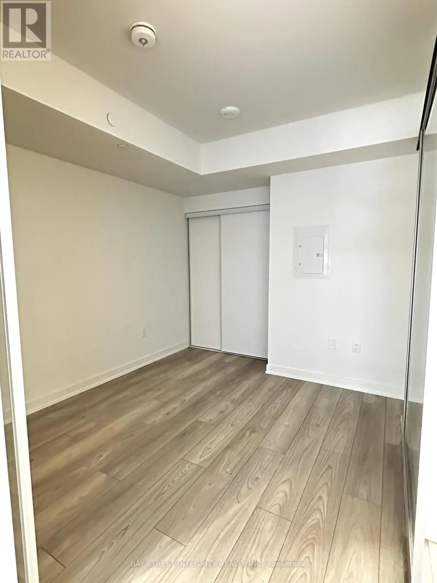 308 - 110 BROADWAY AVENUE