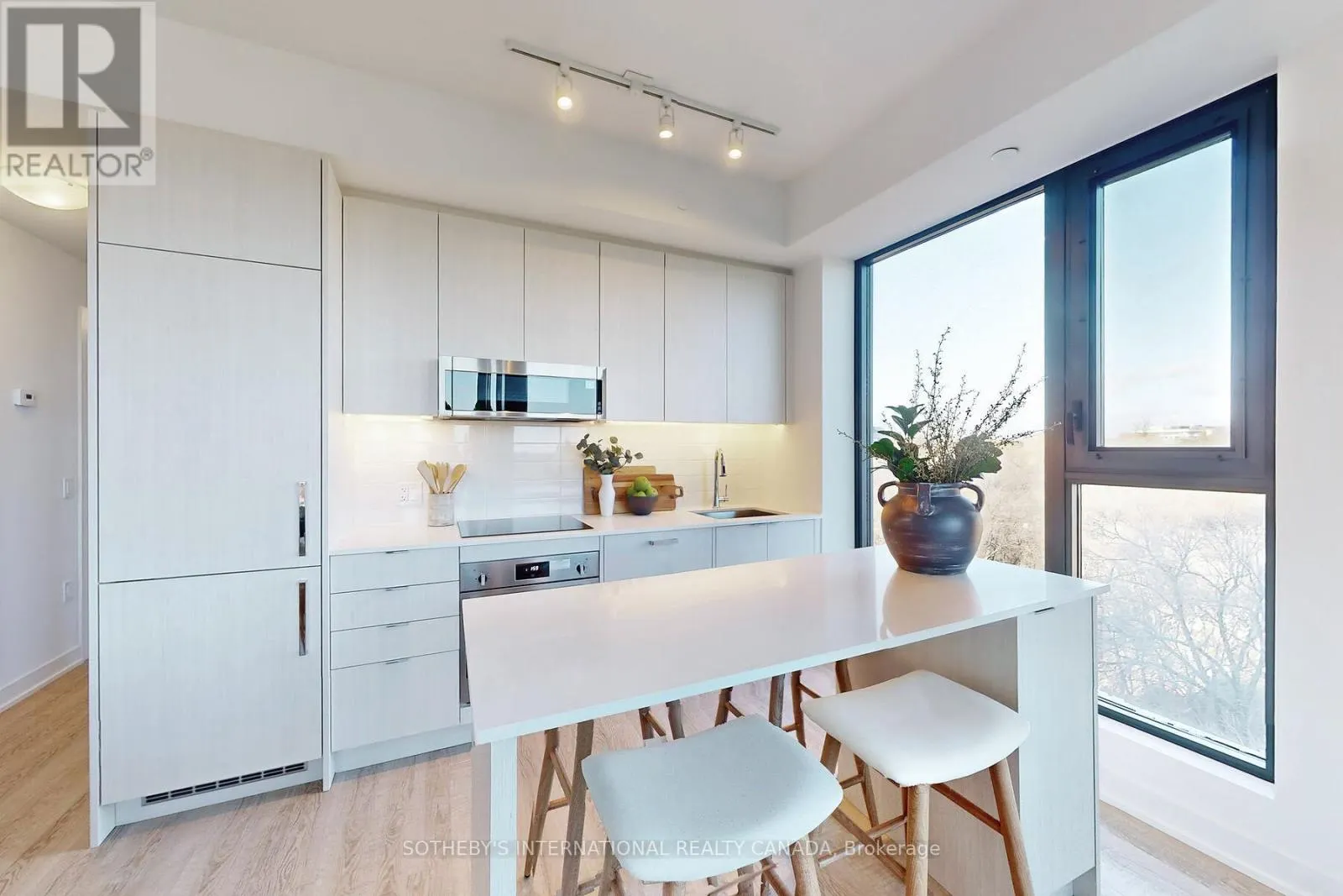 624 - 250 LAWRENCE AVENUE W