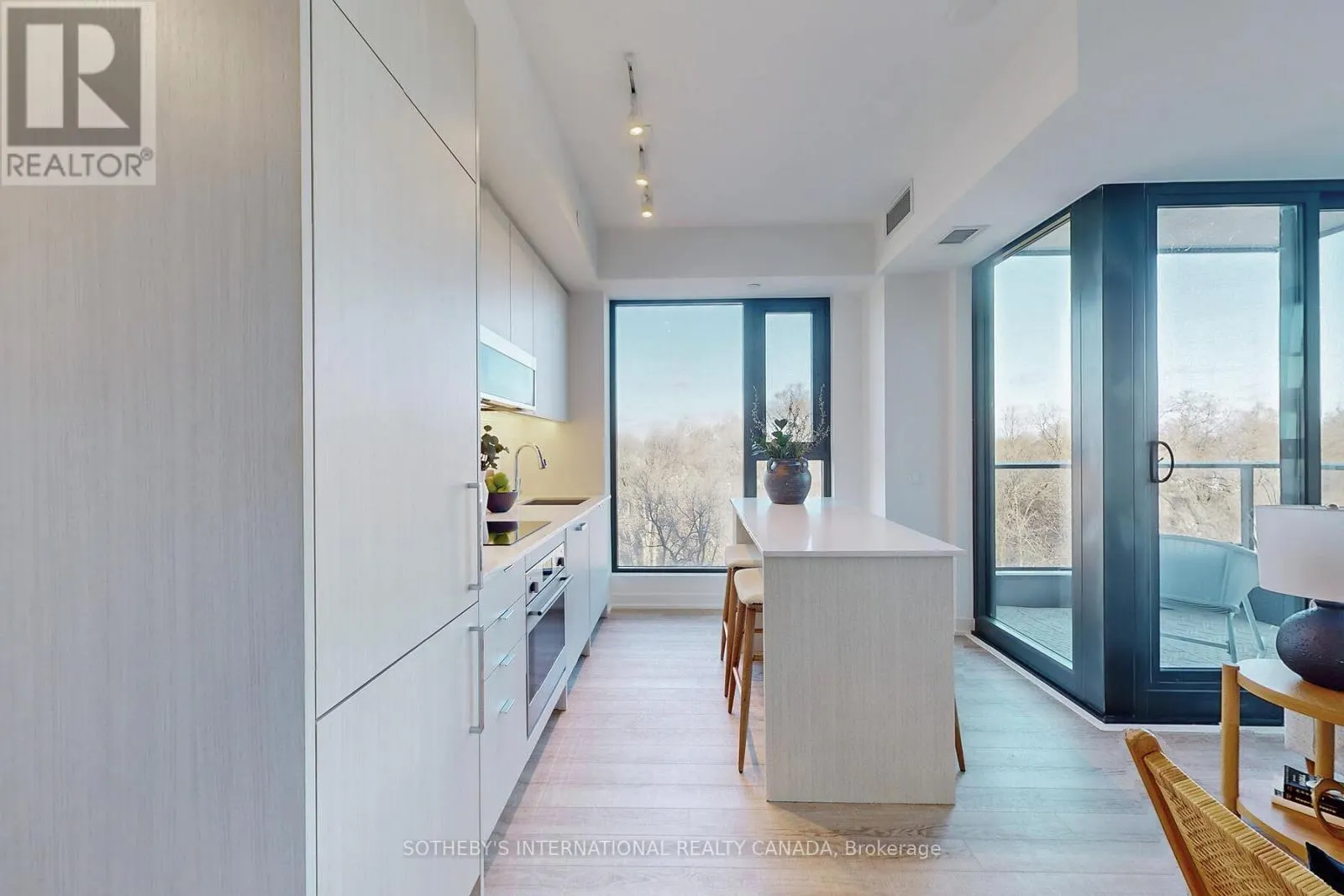624 - 250 LAWRENCE AVENUE W