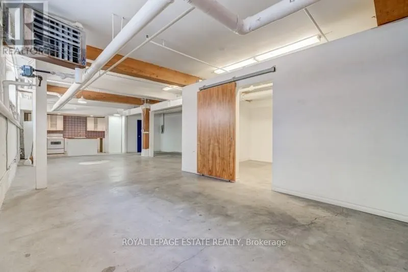3 - 535 QUEEN STREET E