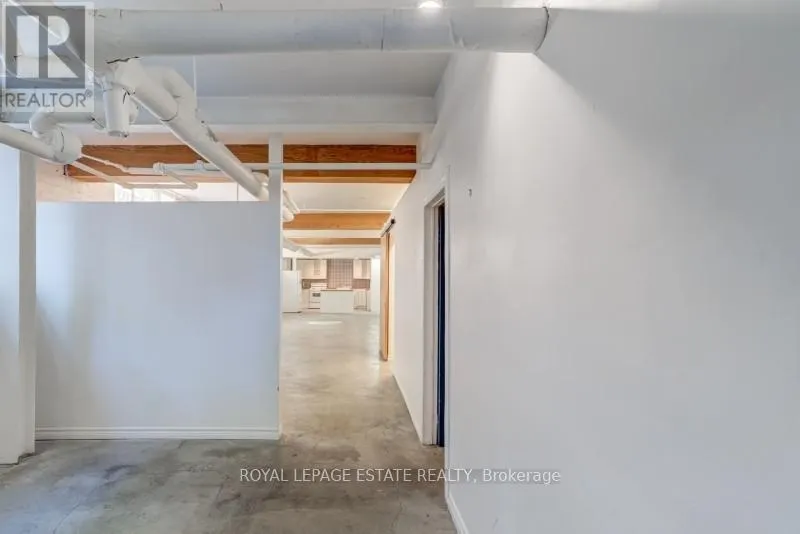 3 - 535 QUEEN STREET E