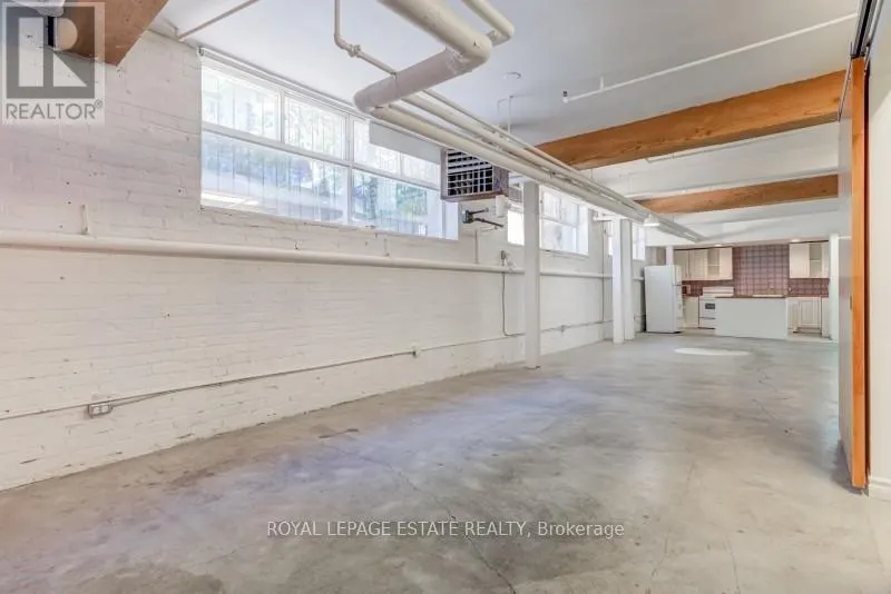 3 - 535 QUEEN STREET E