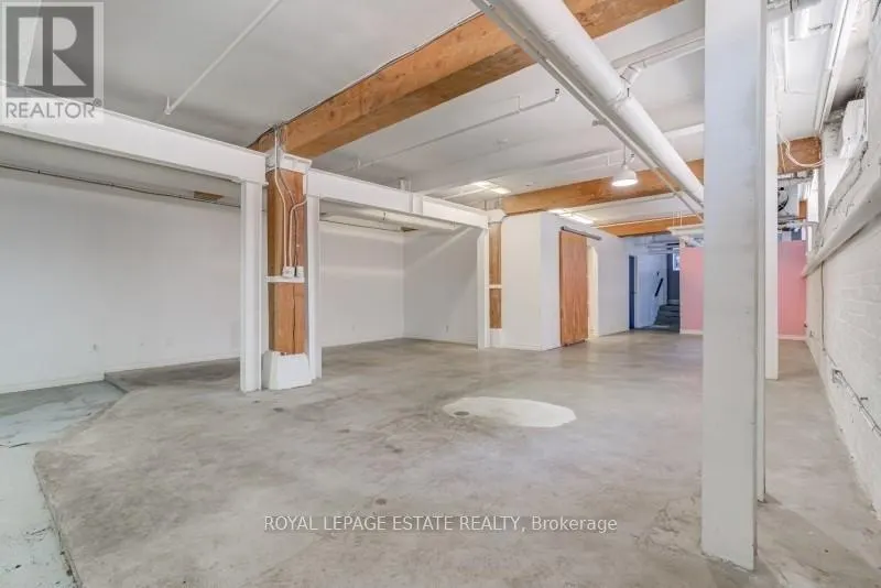 3 - 535 QUEEN STREET E