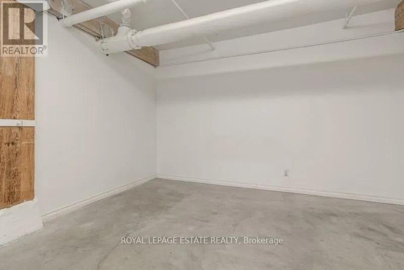 3 - 535 QUEEN STREET E
