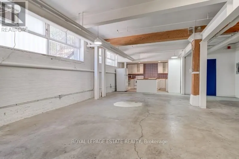 3 - 535 QUEEN STREET E