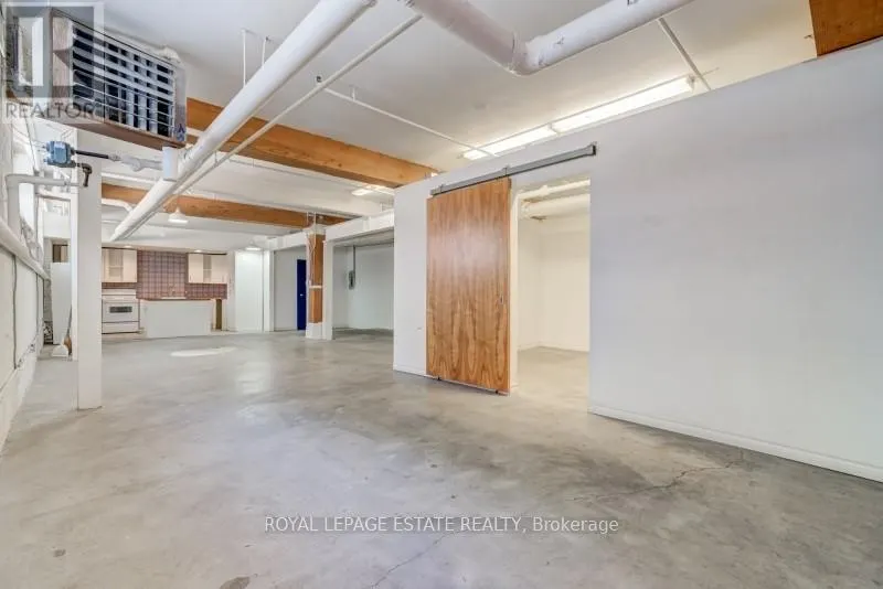 3 - 535 QUEEN STREET E