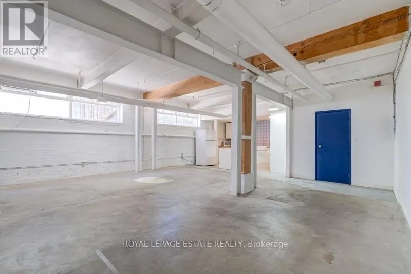 3 - 535 QUEEN STREET E