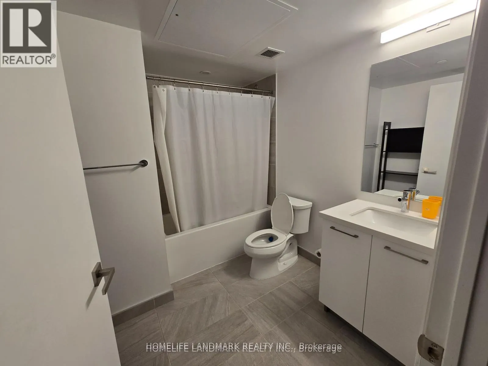315 - 33 FREDERICK TODD WAY